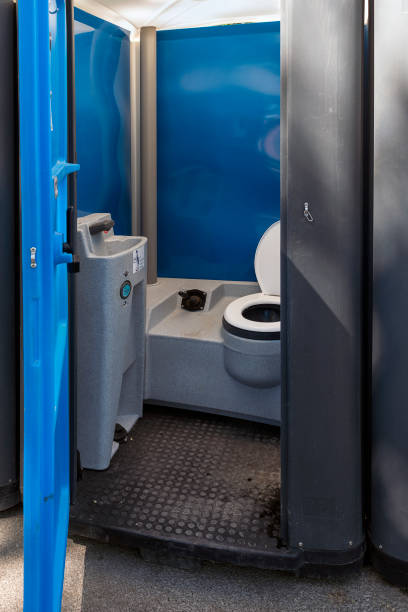 Best Portable bathroom rental  in Mooresville, IN